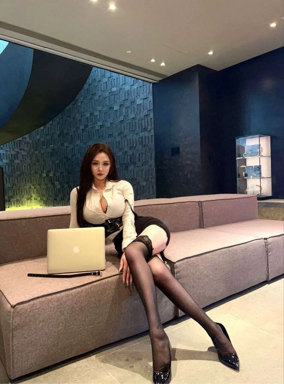 御姐大胸服务系 Gallery 2