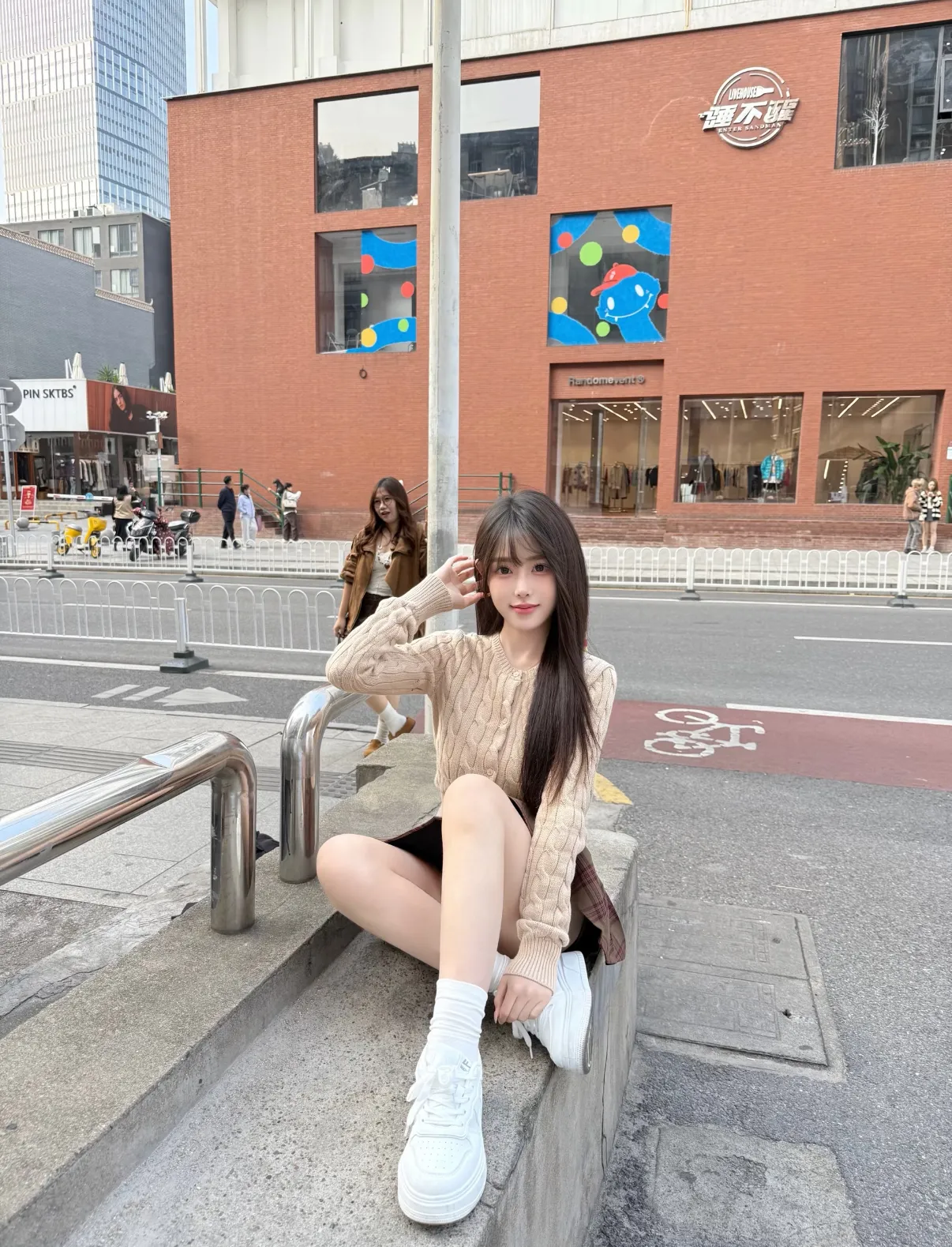 普陀07嫩妹卿卿1.68（学生兼职 Gallery 1