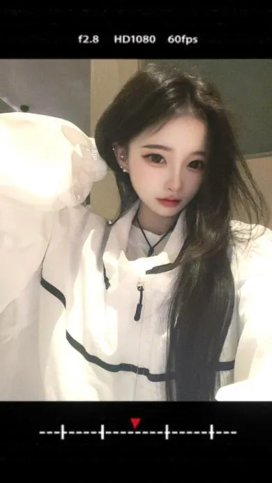 陈冰 美丽可爱小妹跟姐姐一起来的