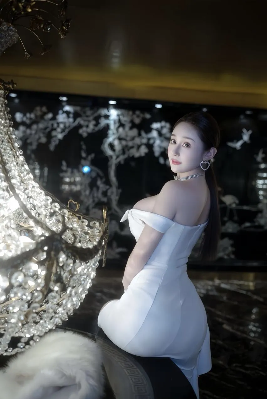 杨梅 巨奶 Gallery 3