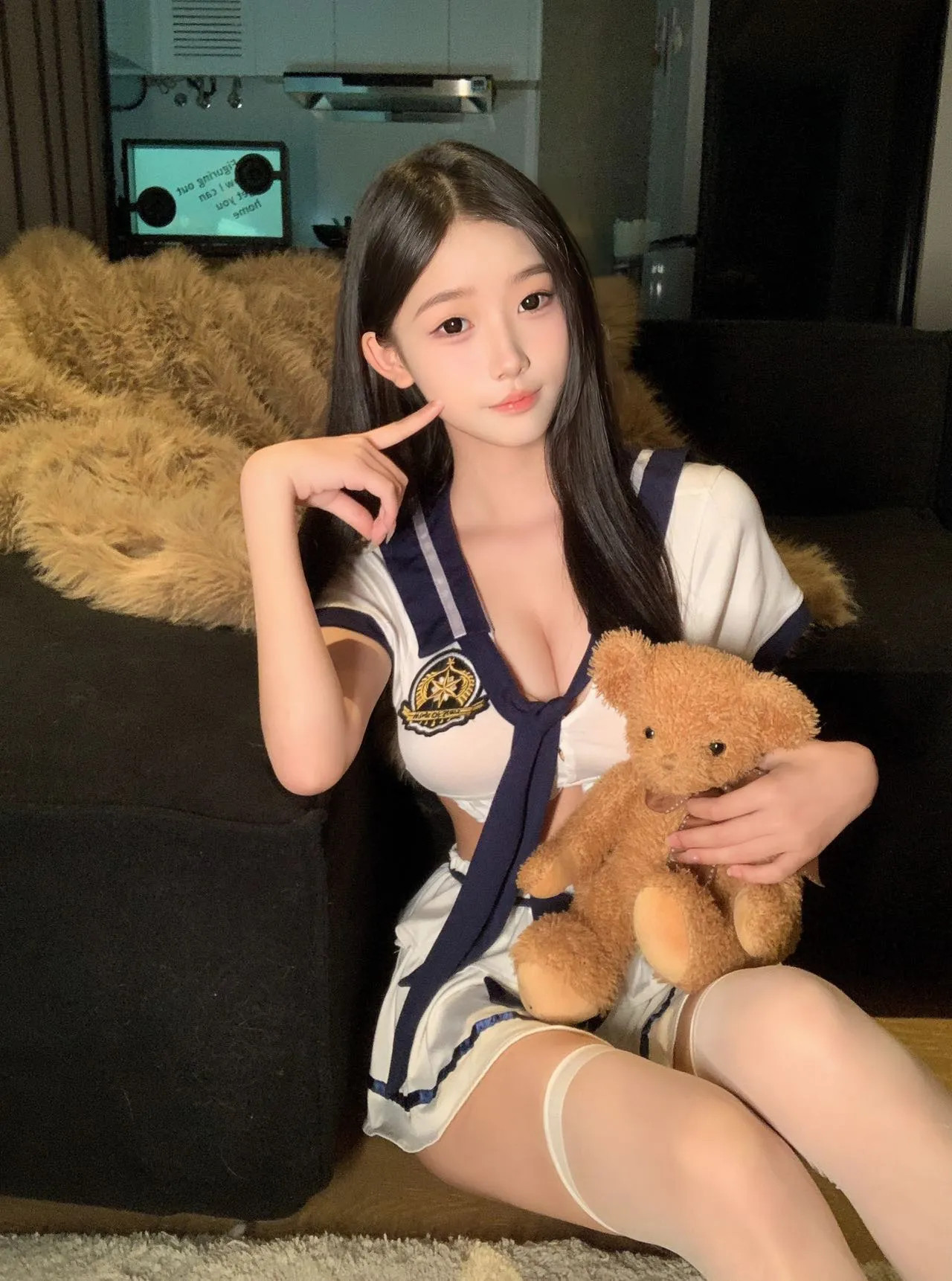 浦东陆家嘴白小纯纯欲女高 巧儿 可外出可夜 Gallery 3