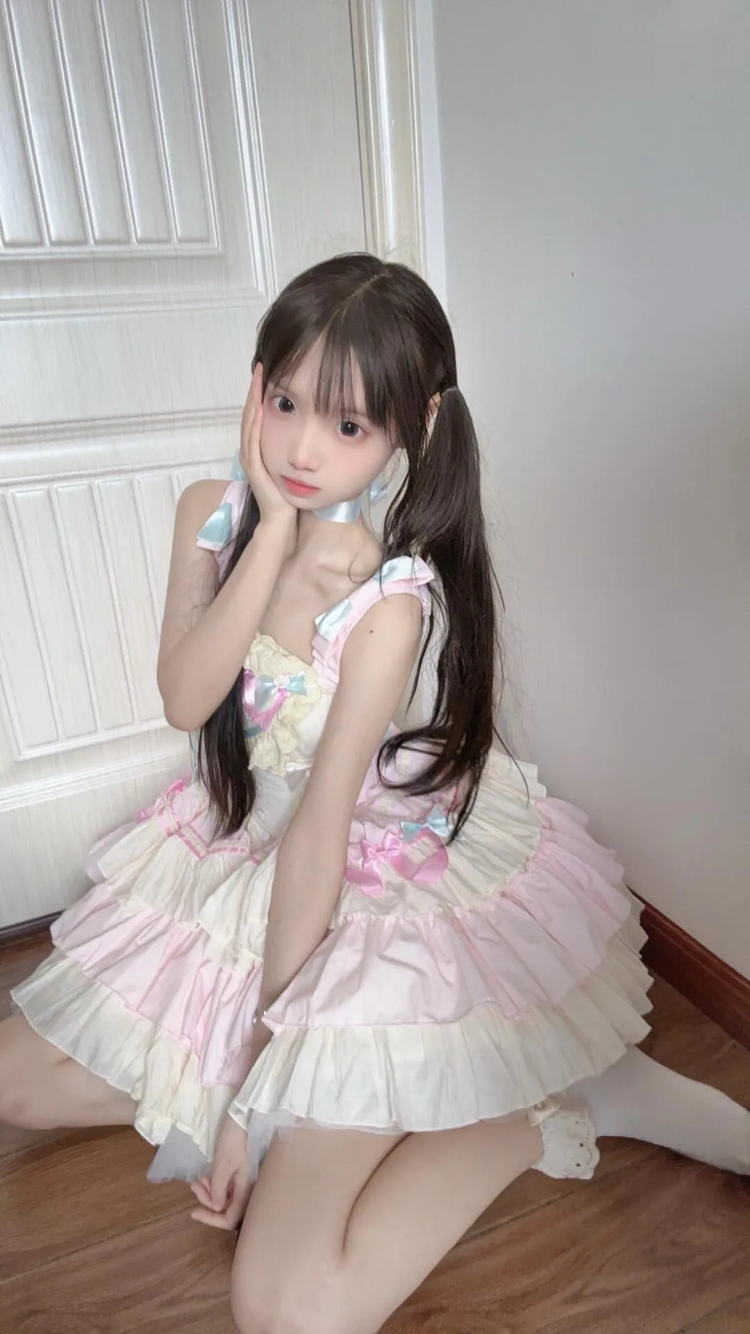 08新人娇小萝莉 小小🉑变装游戏 Gallery 1