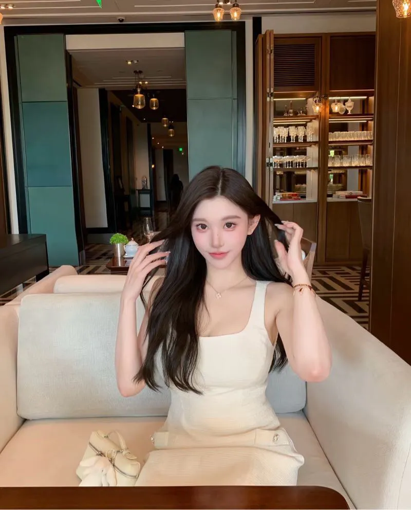 素素 人瘦奶大温柔不事 短开赚钱买包包 Gallery 6