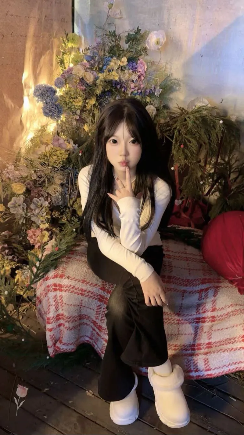 新人小妞 刚破处嫩白如玉 Gallery 3