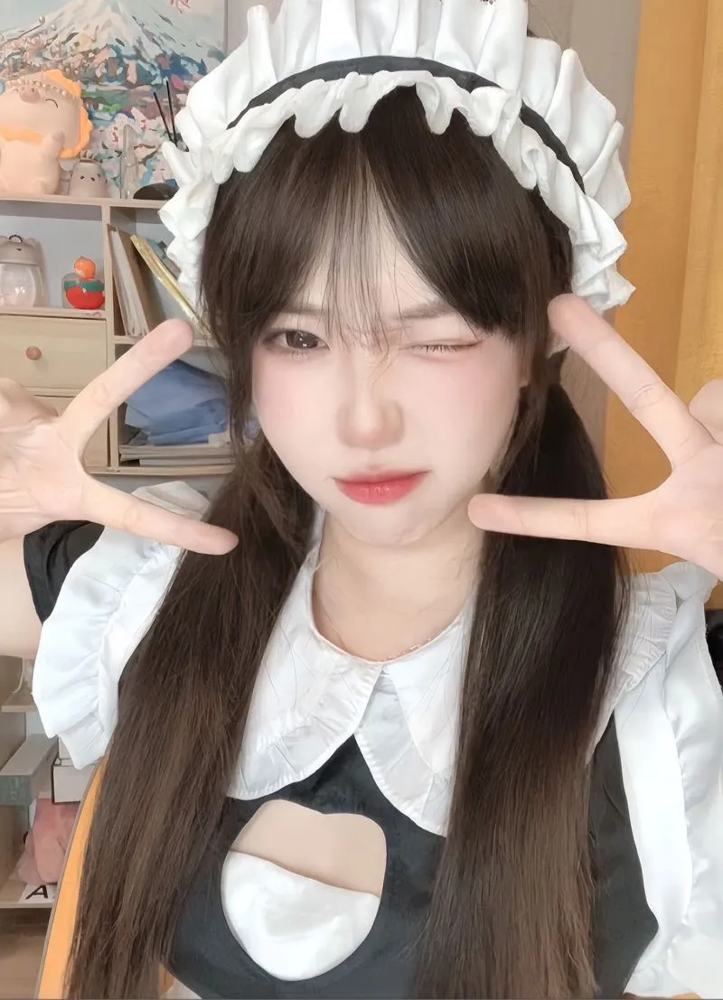 闵行小A 嫩嫩下水萝莉三点粉 Gallery 4