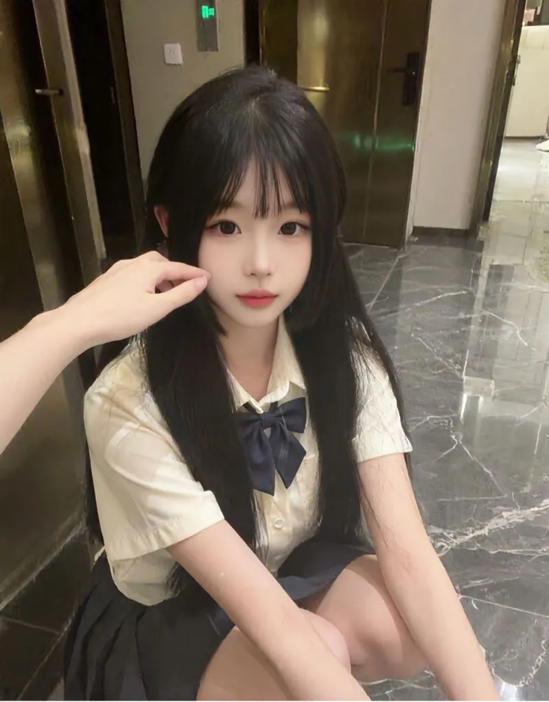 极品萝莉白虎女孩 月月
