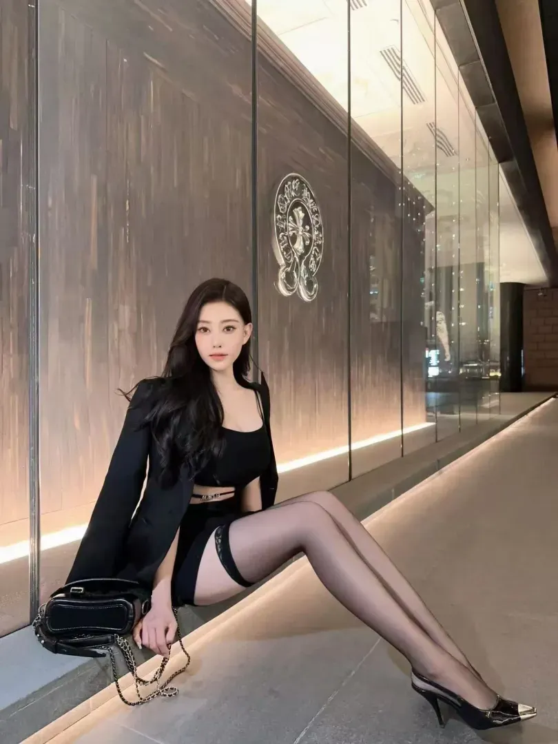 爆款极品新人澳门会所嫩模🦋满满🔥 Gallery 6