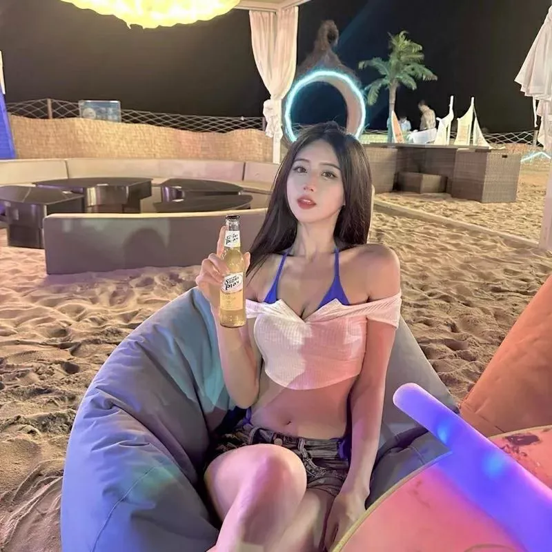职业街拍模特🌹 短暂停留旅游 诺澜 🌸 Gallery 4