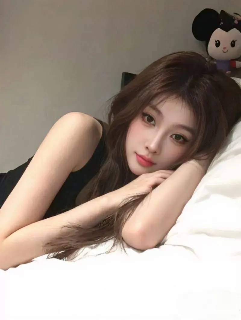 如意 CP171模特兼职艳舞超级好大长腿 真🐻D➕极品御姐 Gallery 3