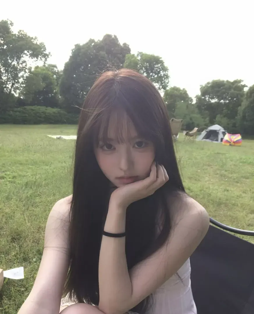 鱼鱼,可爱女生刚下海三点粉 Gallery 4