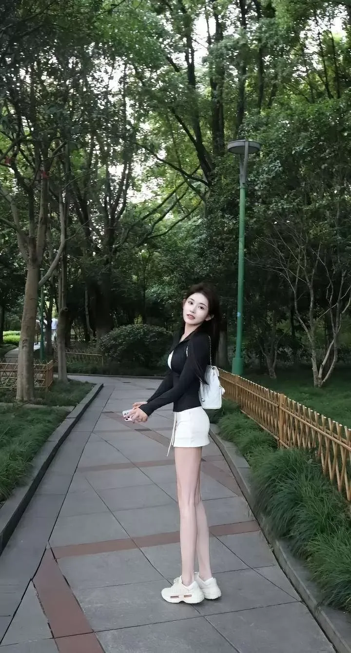 徐汇  钱多多 Gallery 4