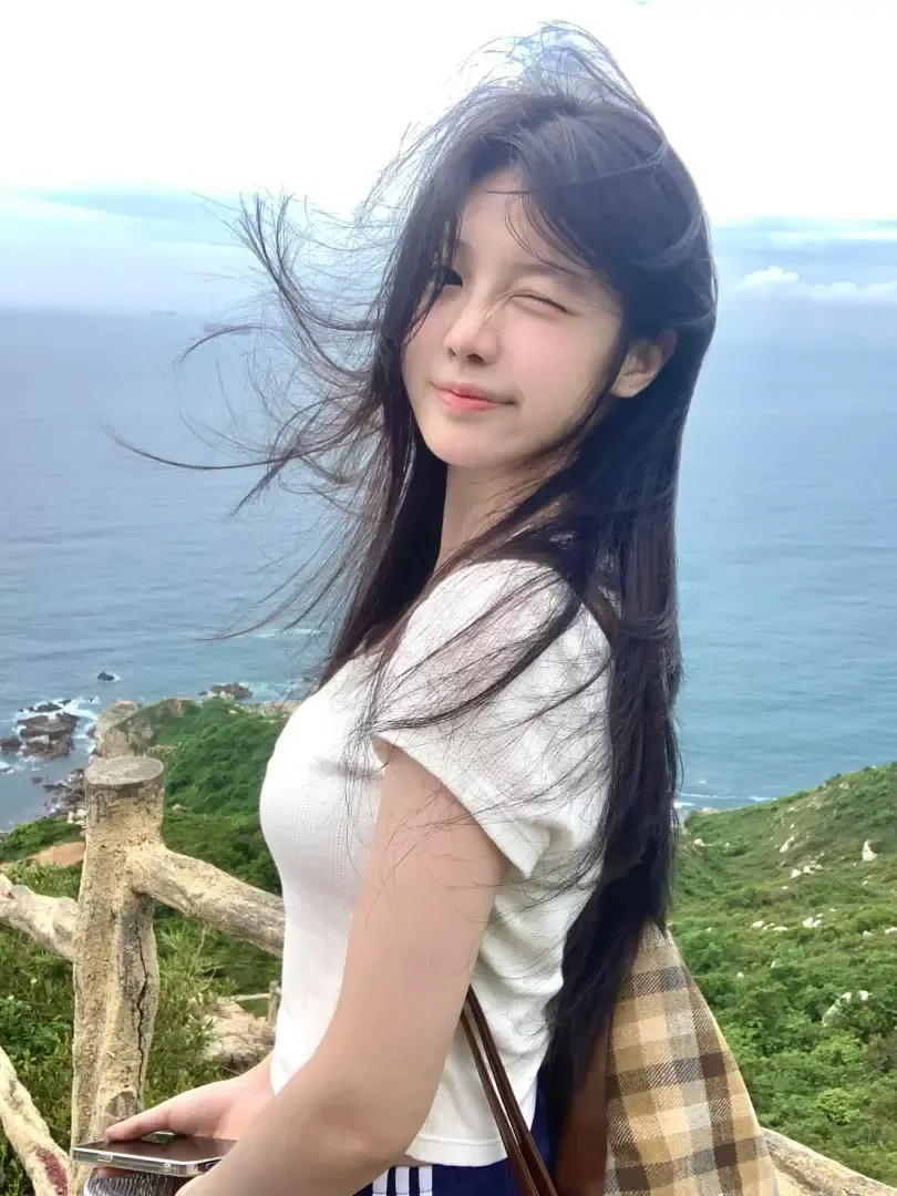 灵灵 在校女高软萌清纯笑容小天使 Gallery 4