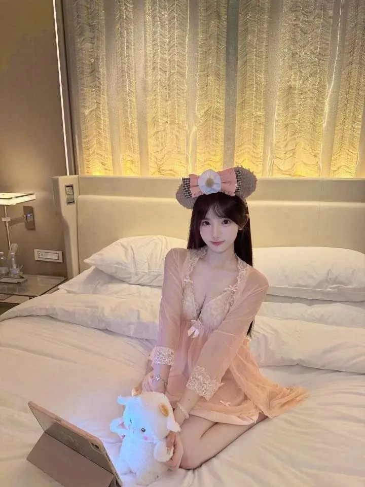 宝山极品短剧演员泡泡芙 Gallery 3