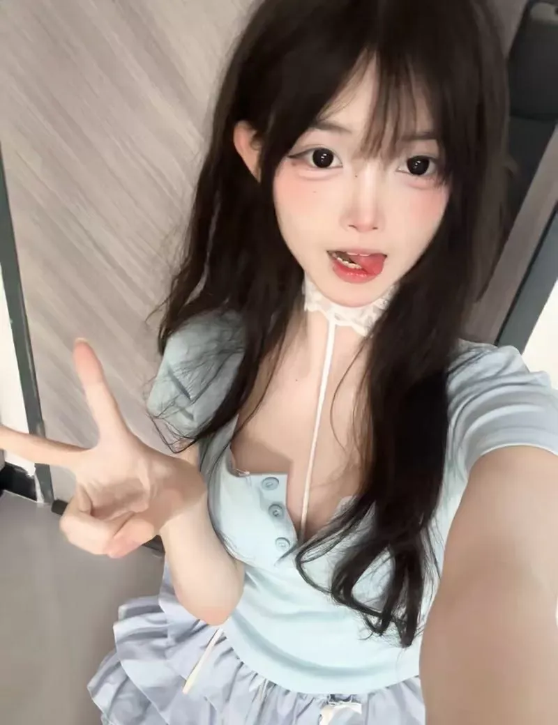 依依人皮话多调皮可爱