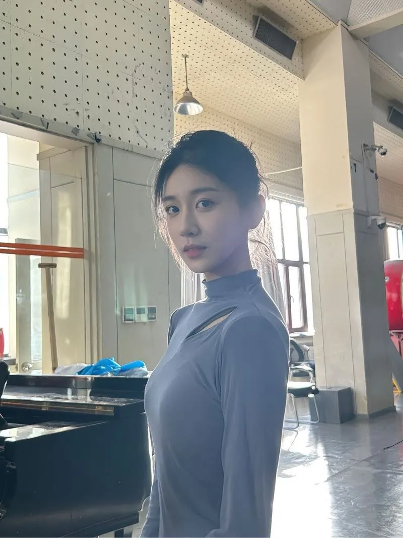 普陀170D极品校花可一字马会舞蹈鹦鹉 Gallery 8