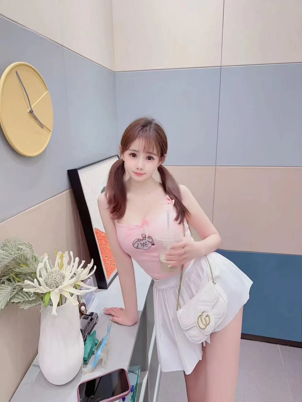 闵行❤️小鱼儿 童颜巨乳 真人真照 Gallery 5