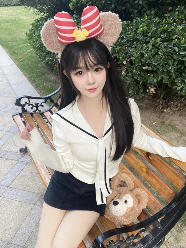 小A 刚下海新人白小纯 床功了得 Gallery 4