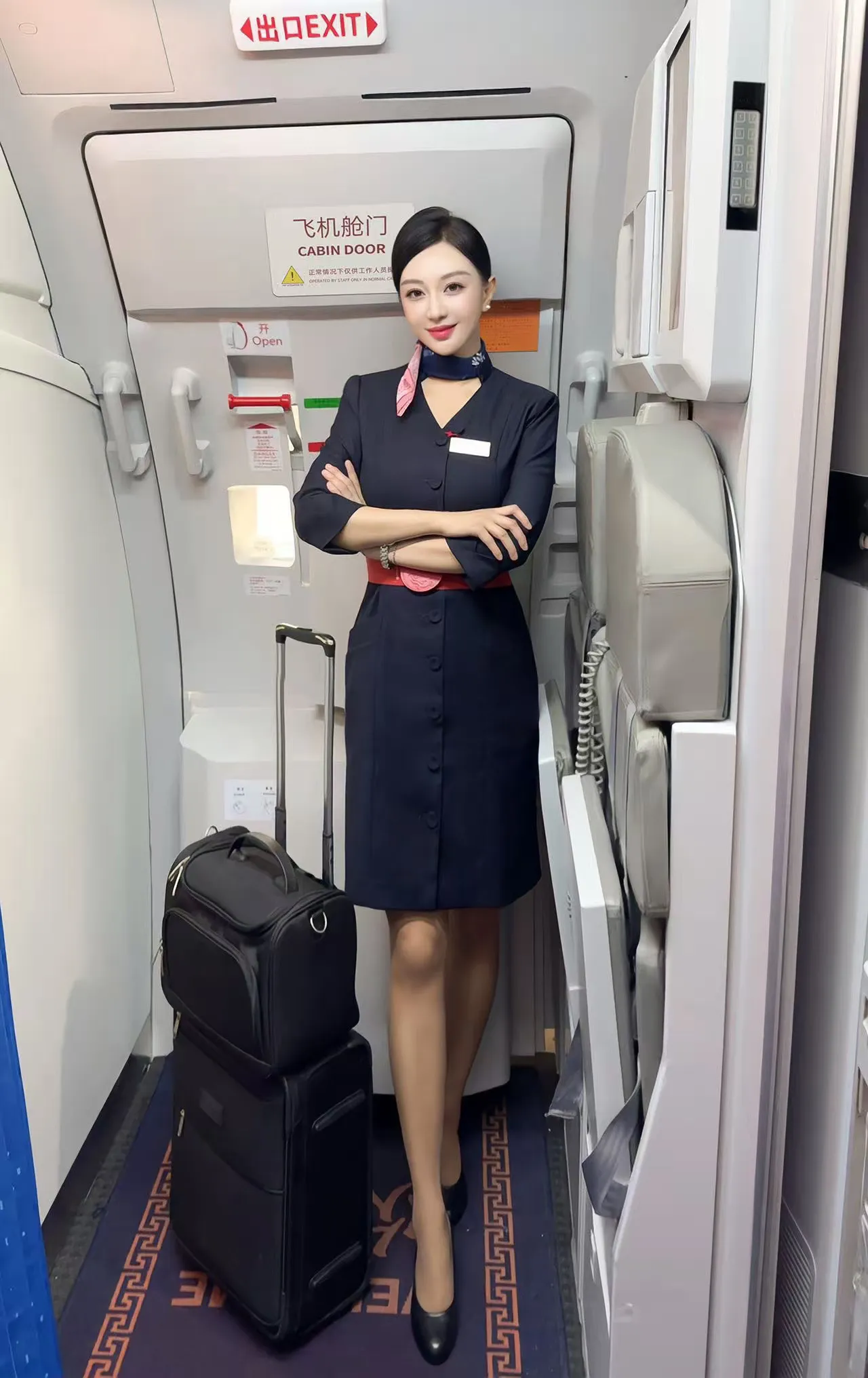 K4718-空姐 普陀极品空姐大蜜175E Gallery 4