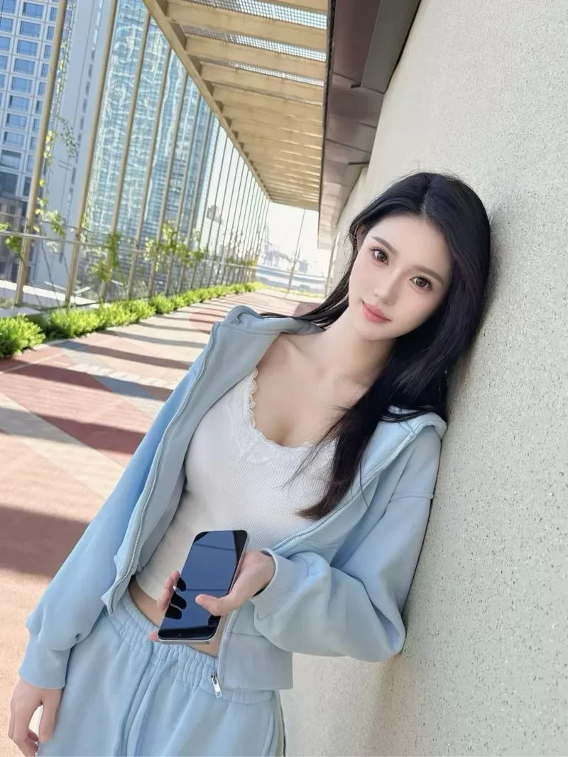 霜霜 极品校花床上摇摇乐 Gallery 4