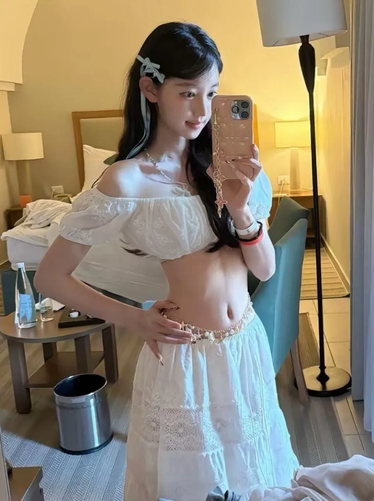 普陀169D极品白小纯细腰马甲线 Gallery 4