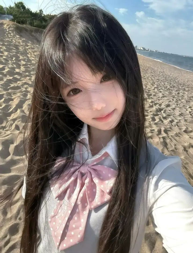 饭饭 淡颜清纯小白花