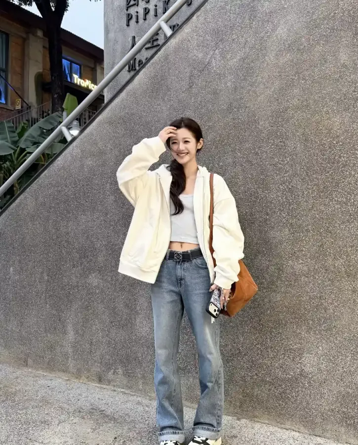 小惠子,清纯可爱刚下海三点粉 Gallery 1