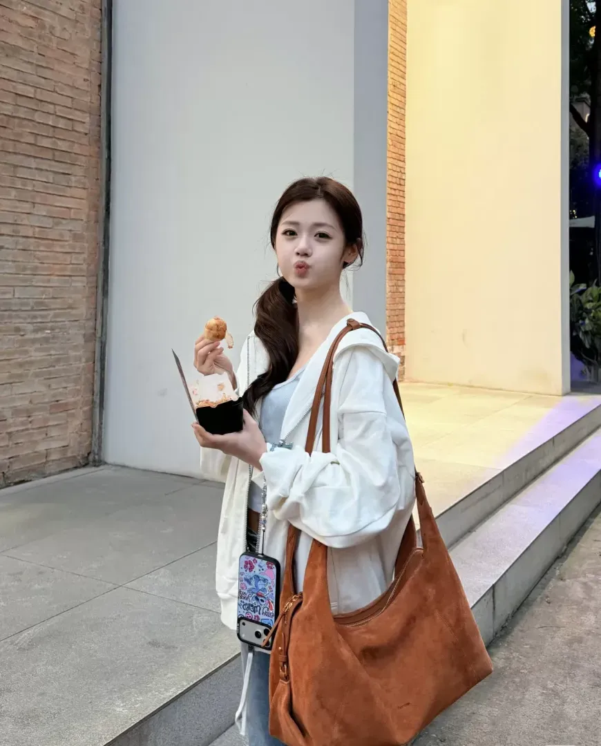 小惠子,清纯可爱刚下海三点粉 Gallery 3