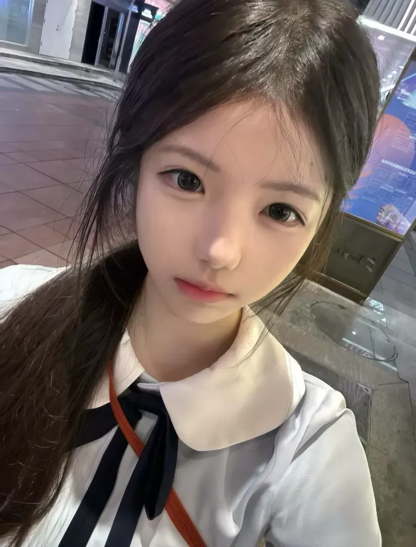 饭饭 淡颜清纯小白花 Gallery 4