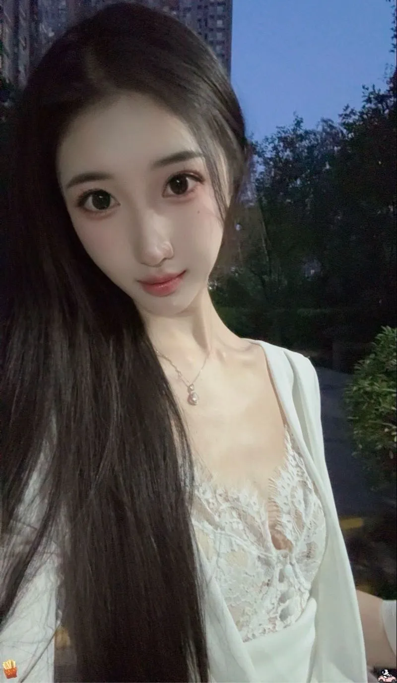 江南美女苒苒 真实大学生 柳腰身 筷子腿 Gallery 2