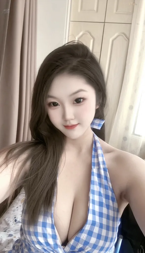 最小00后巨乳 Gallery 7
