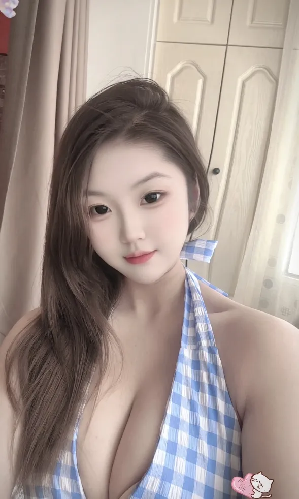 最小00后巨乳 Gallery 8