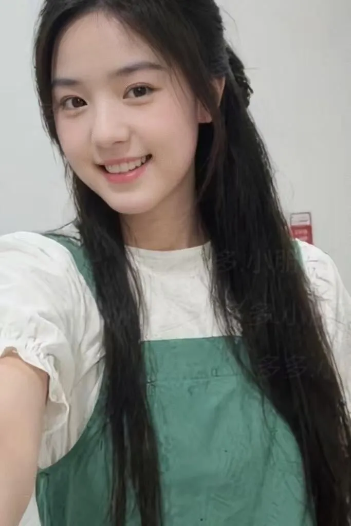 小馨，可爱清纯女生嫩嫩嫩三点粉 Gallery 5