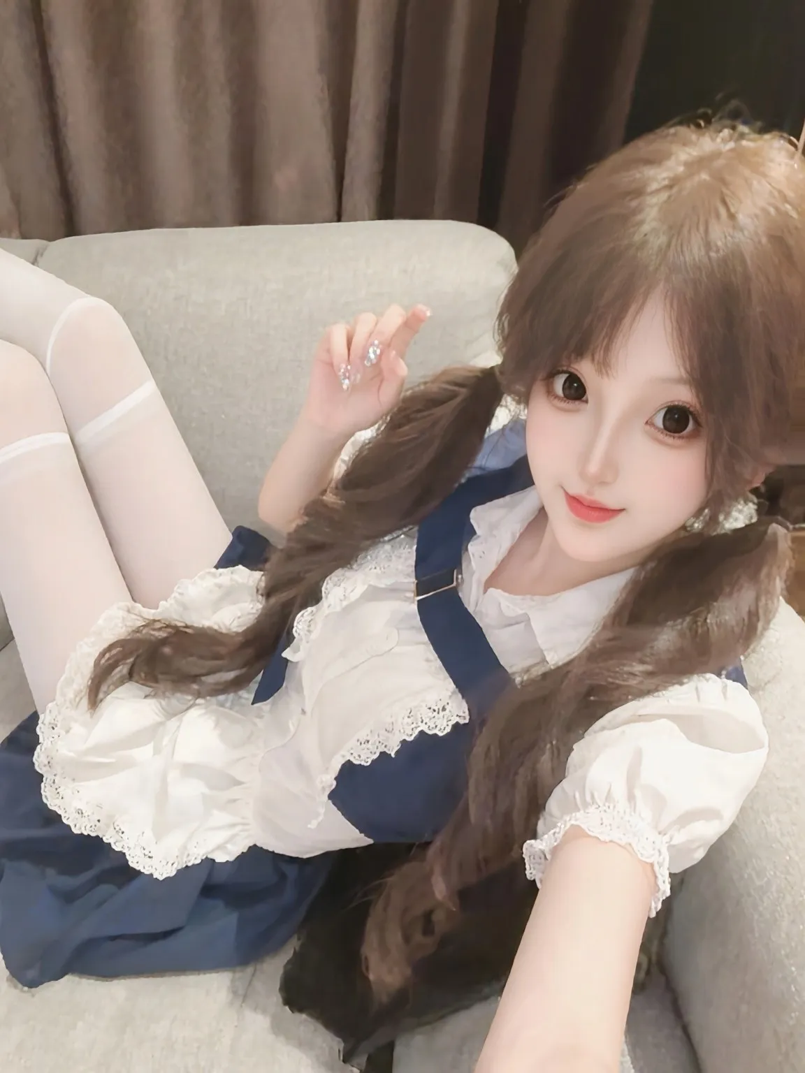 小爱酱  天然大胸混血儿萝莉 Gallery 1