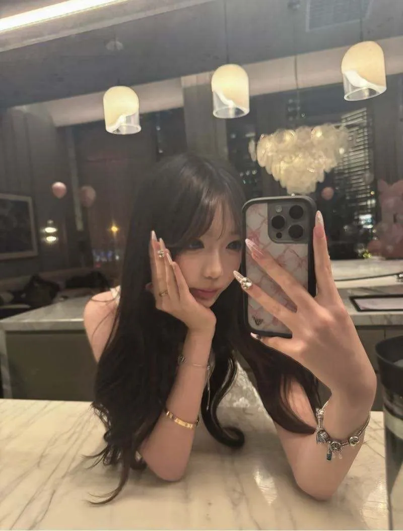 三粉女孩 李可可 新人首开 Gallery 3