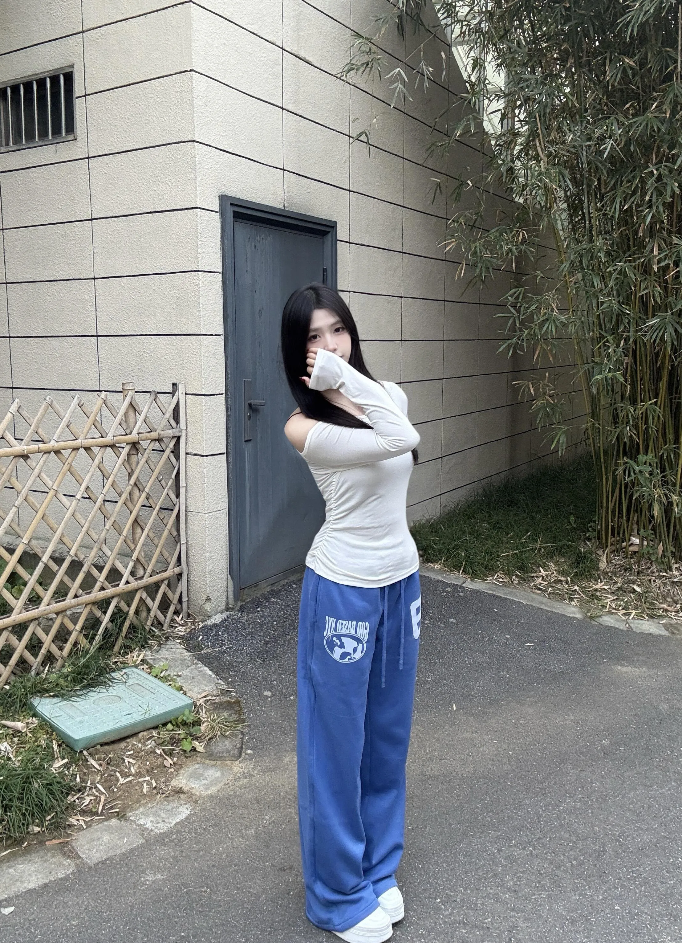 小红，嫩妹子三点粉下面紧 Gallery 8