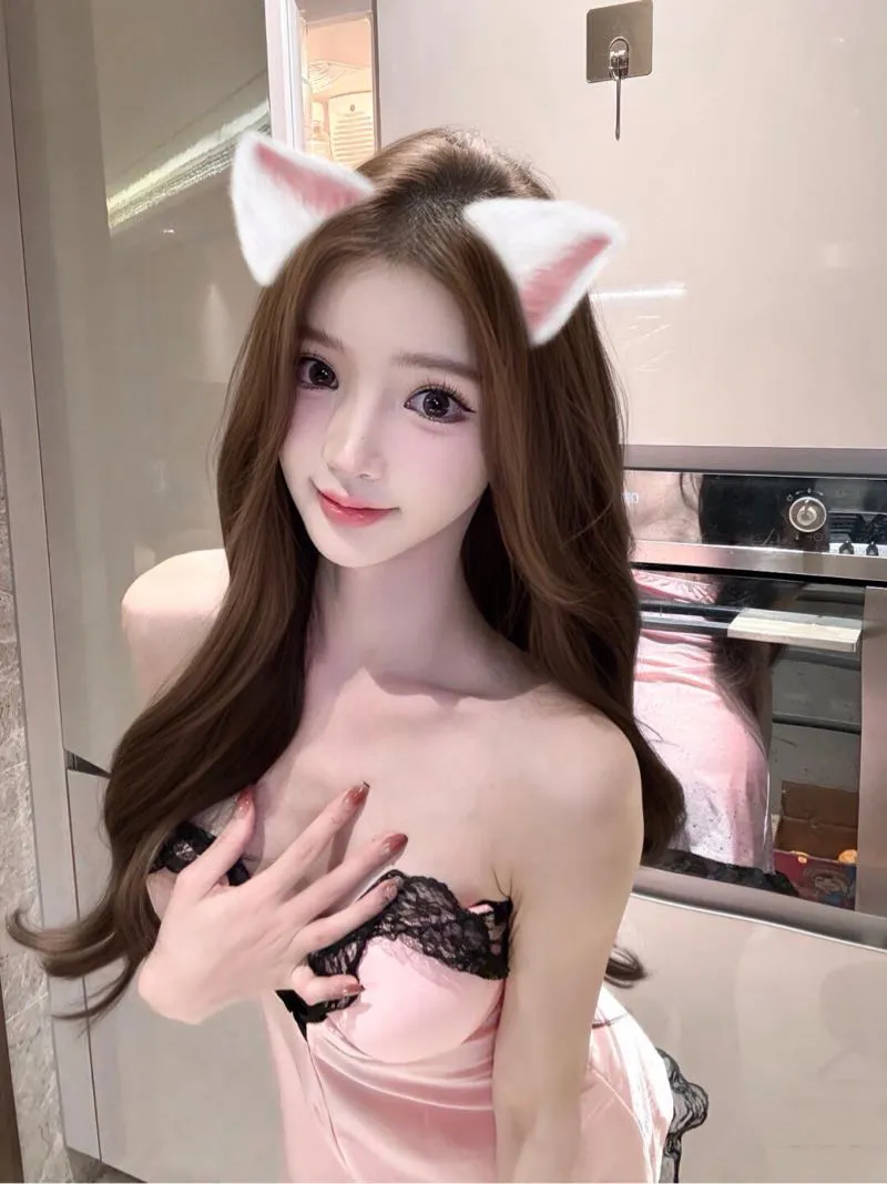妈生白虎 云朵 纯新人开工 Gallery 4