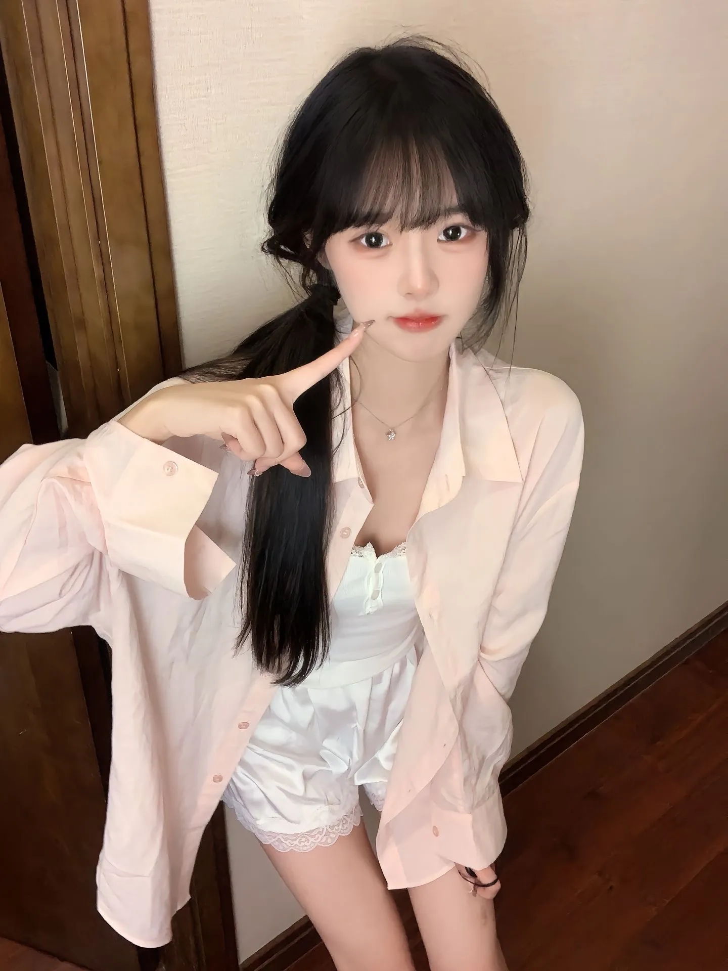 浦东小小 外貌清纯 内心娇娃
