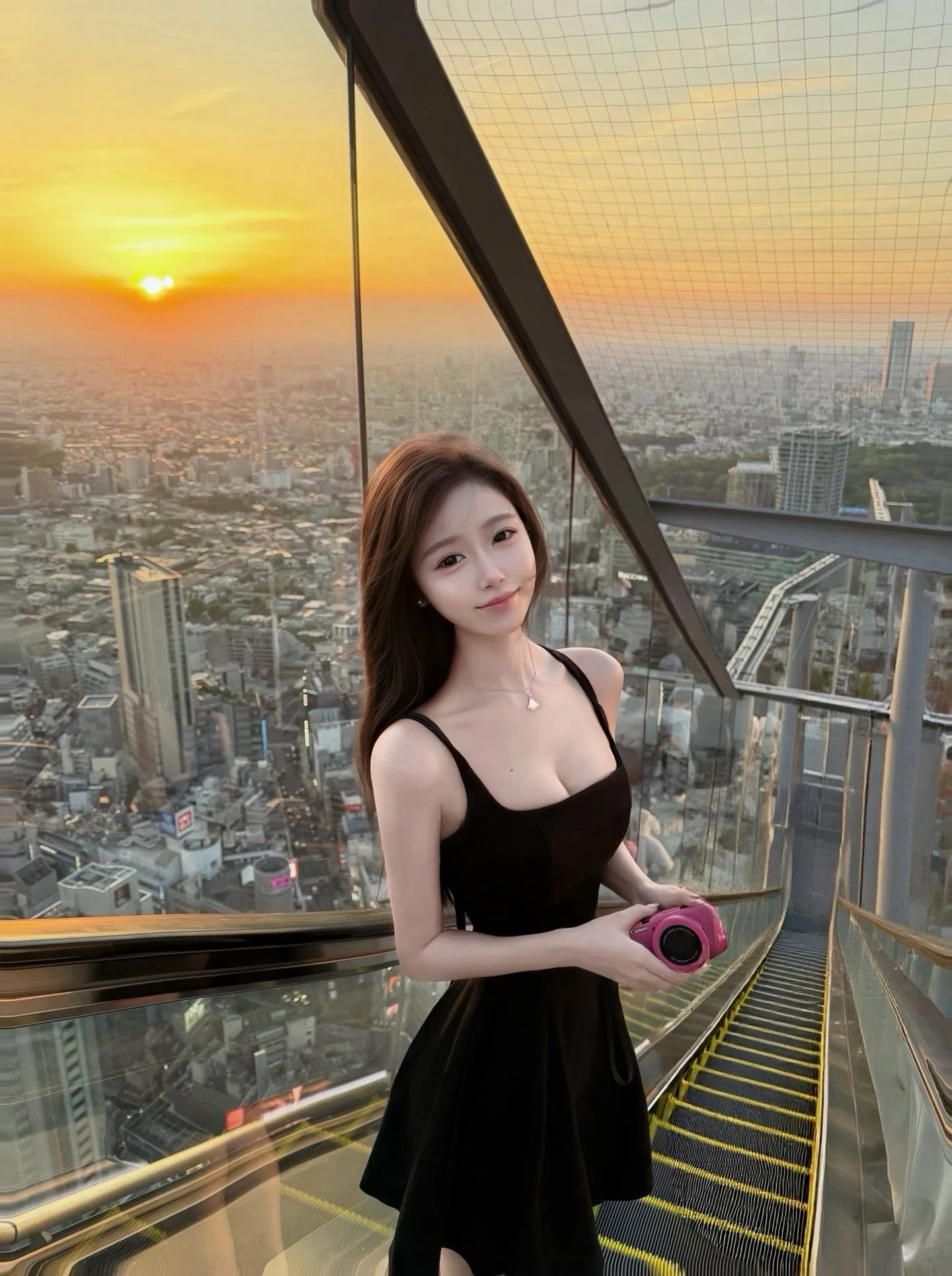 浦东泡泡 黄金比例 前凸后翘 全身紧致 Gallery 3