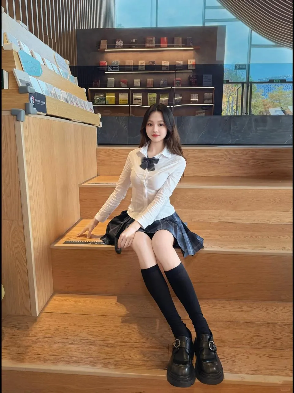 闵行朵朵,刚下海小萝莉,🉑抓龙筋 Gallery 5