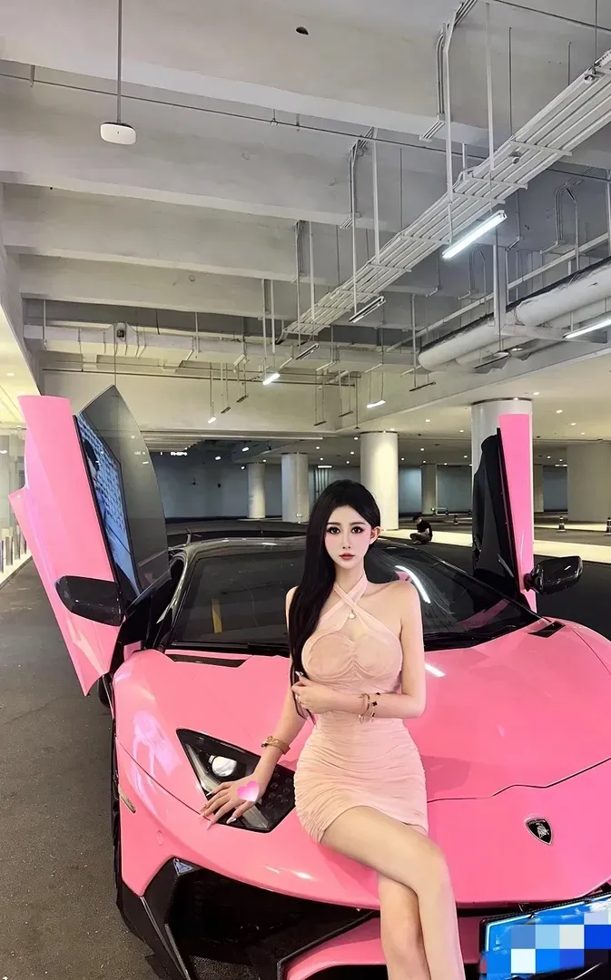 气质🐻大💧多多 丰满 前凸后翘 Gallery 3