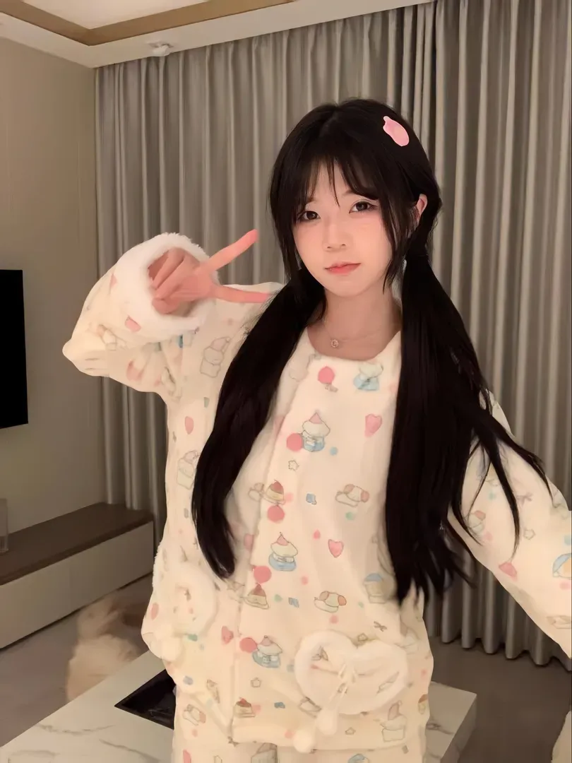07萝莉白虎嫩妹-安小月-三点粉嫩 Gallery 5