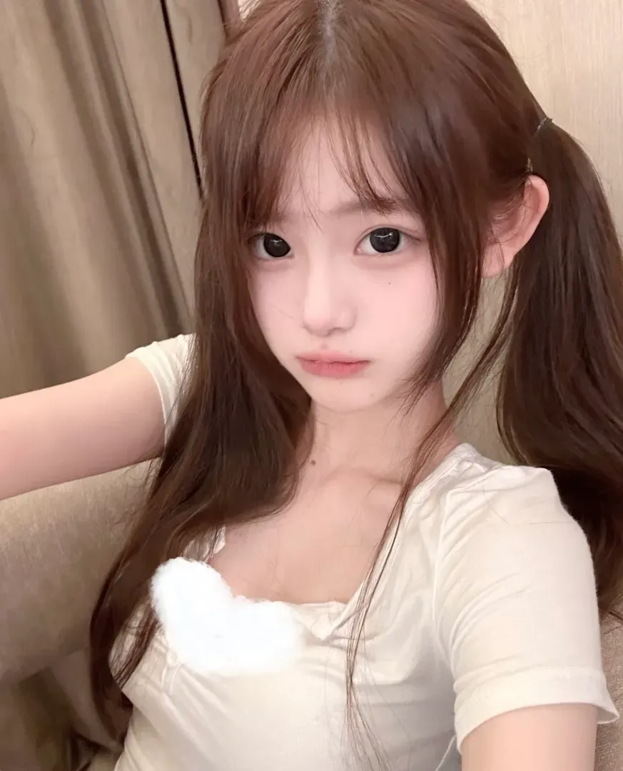 敏感小妹 张凡凡 新人首开 Gallery 5