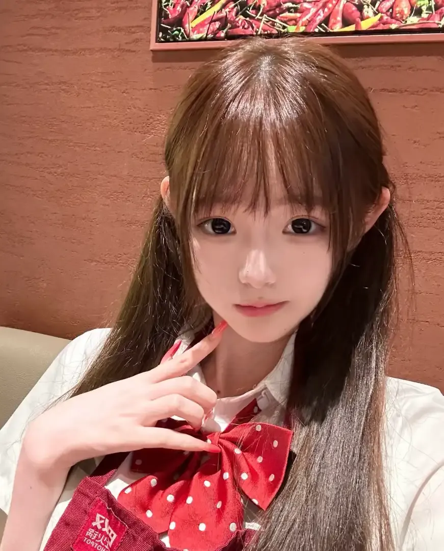 敏感小妹 张凡凡 新人首开 Gallery 8