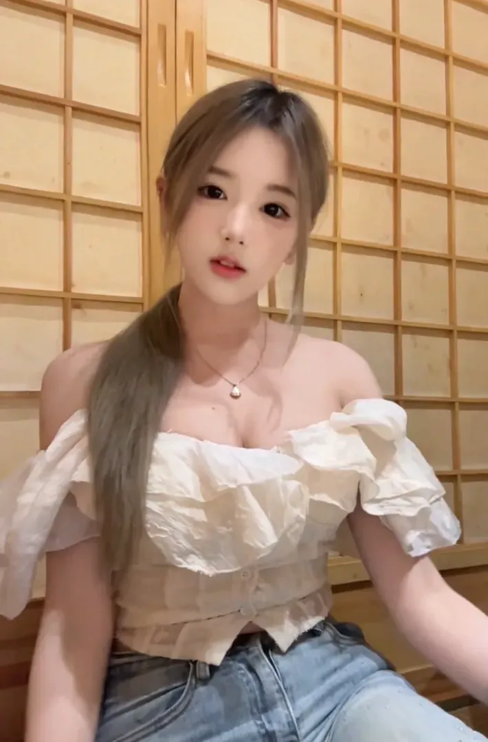 浦东典典 顶级颜值 新到嫩妹 Gallery 6