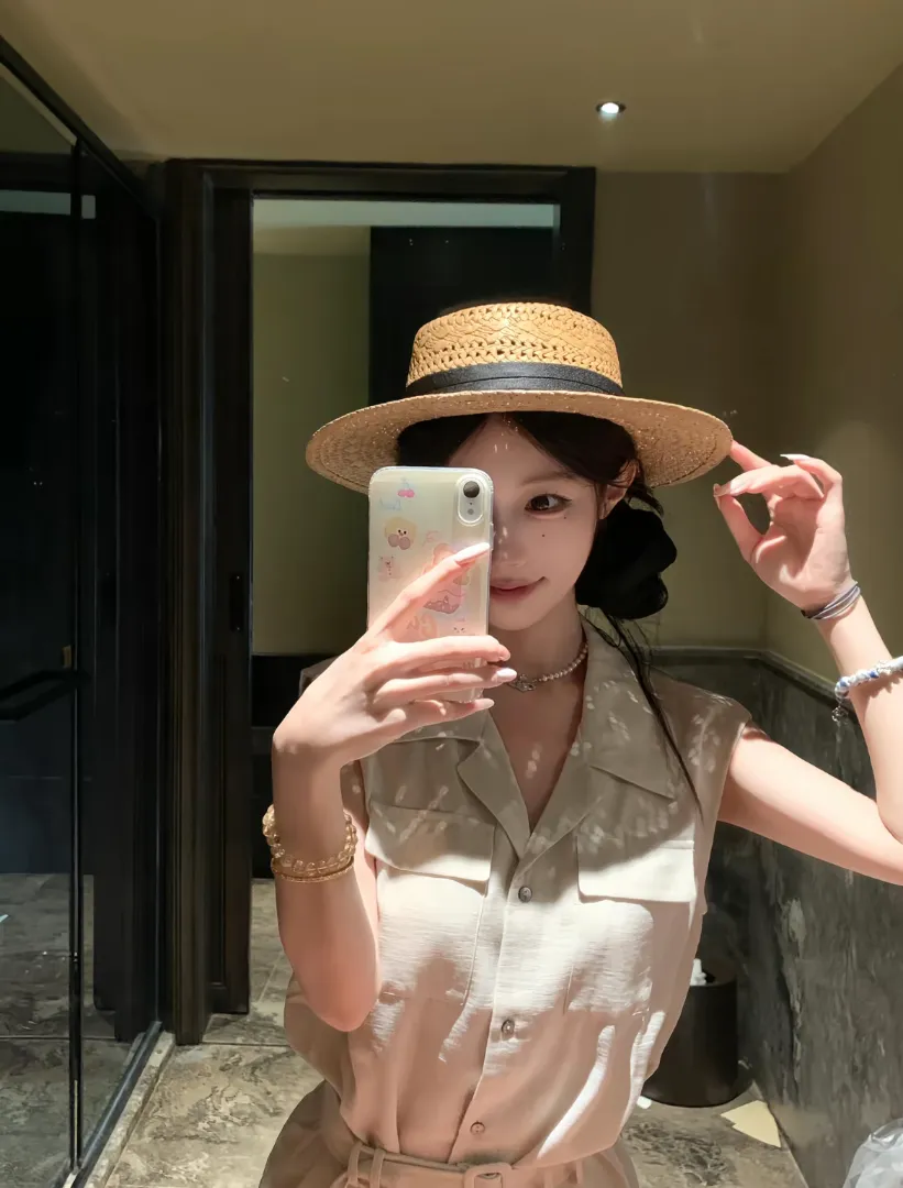 极品反差叶叶小娇妻💄极致身材假赔1000 Gallery 5