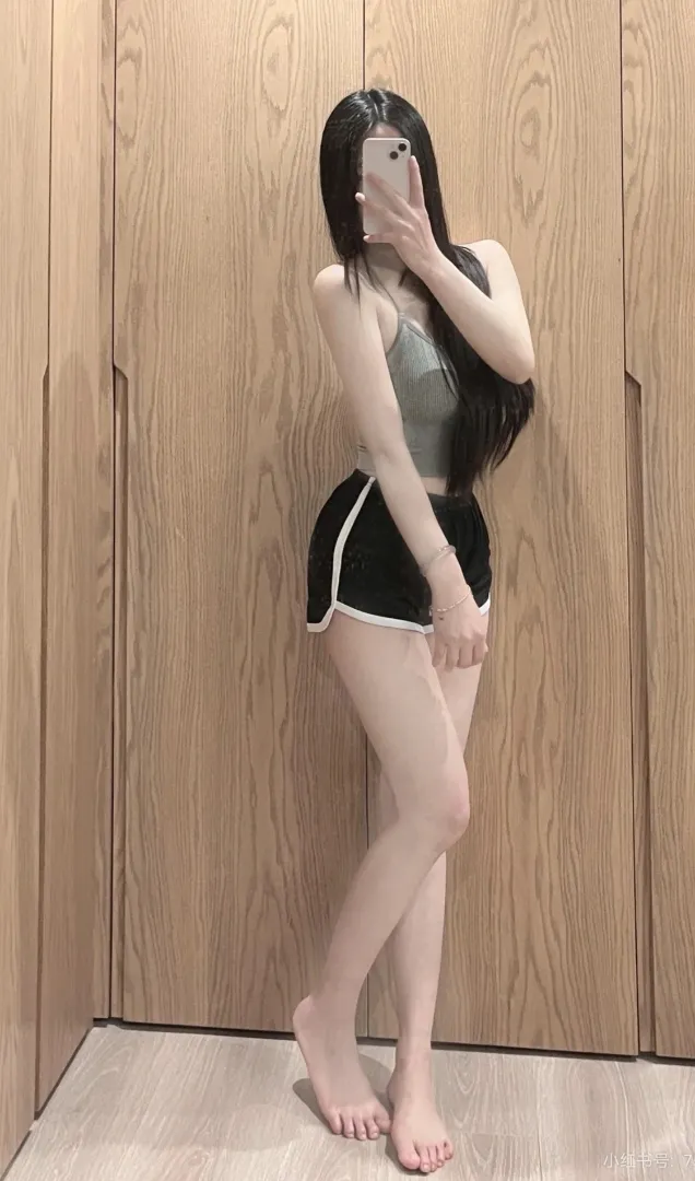 宝山新人兼职Emily巧儿⭐初次下海幼嫩白 Gallery 3