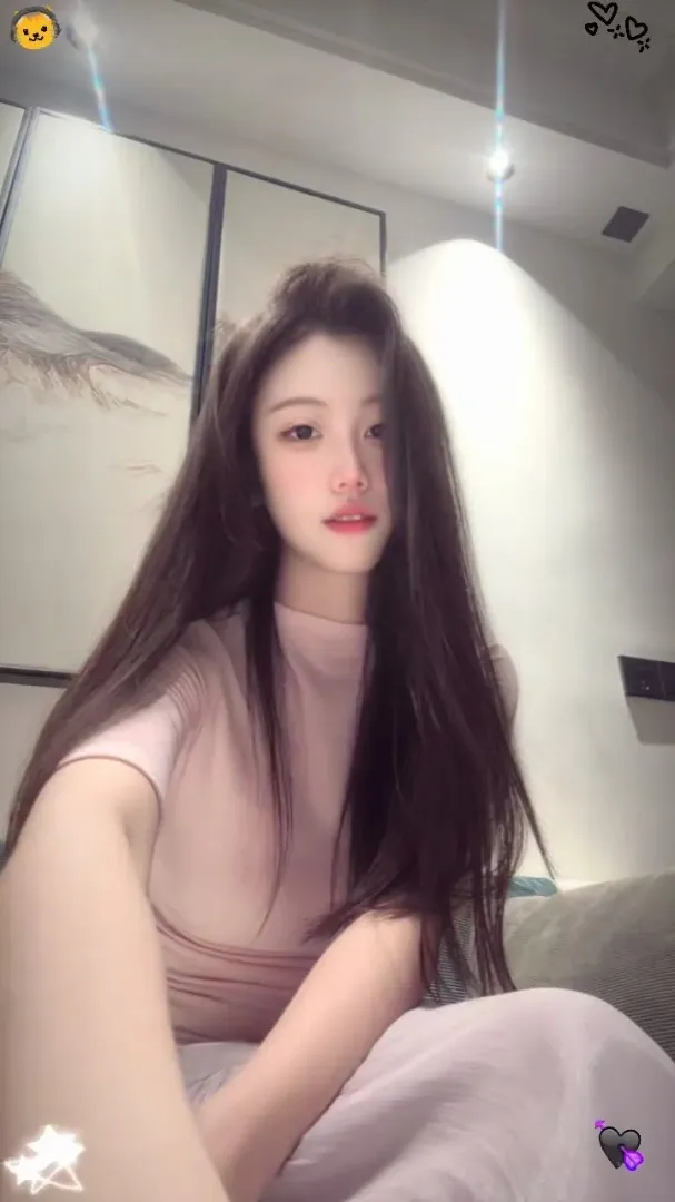 宝山新人兼职Emily巧儿⭐初次下海幼嫩白 Gallery 4