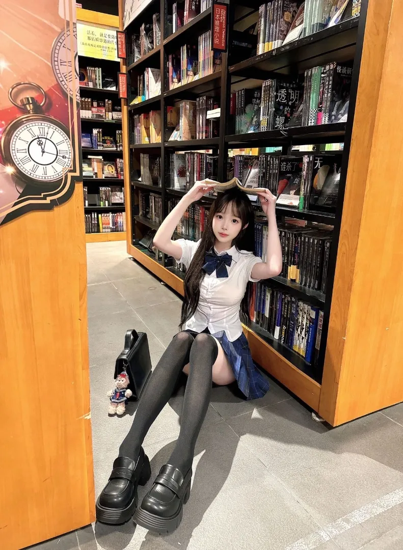 理理 JK日系女友外纯内骚神待少女 Gallery 3