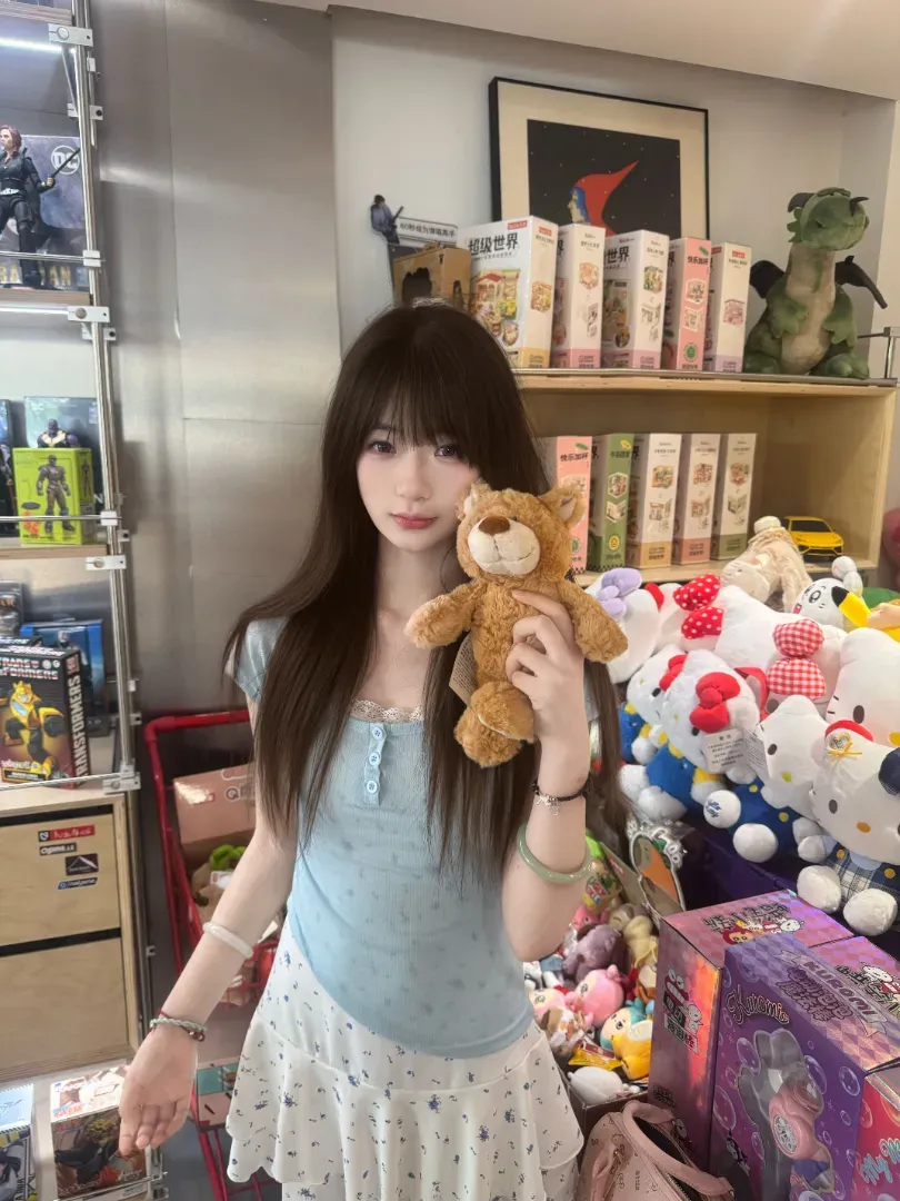 普陀165B+极品白幼瘦娇小萝莉