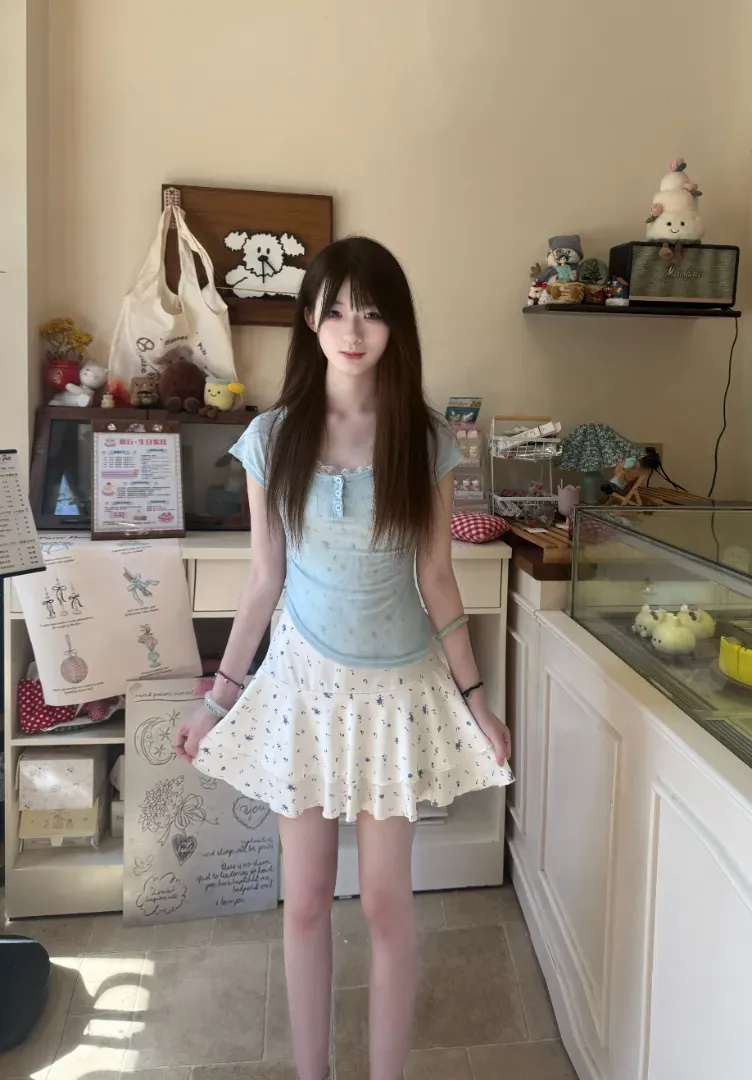 普陀165B+极品白幼瘦娇小萝莉 Gallery 4